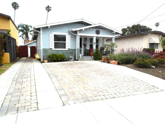 Property photo of 2616 S Denison AV