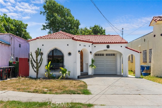 Property photo of 832 W 95th ST