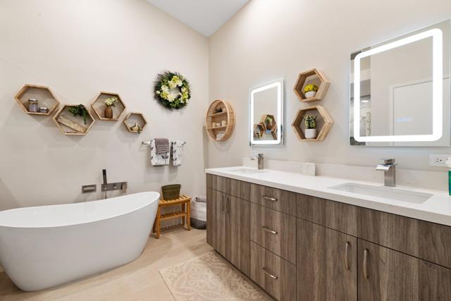 Property photo of 265 Desert Falls DR