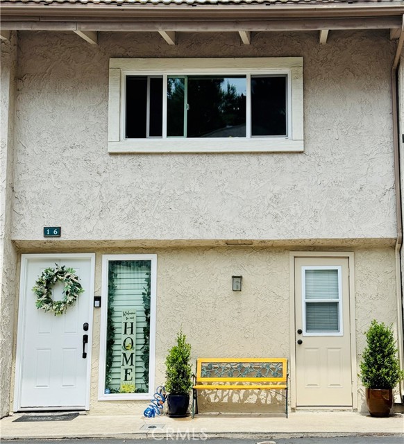 Property photo of 23821 Hillhurst DR