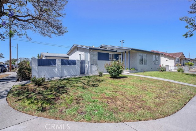 Property photo of 835 E 222nd ST