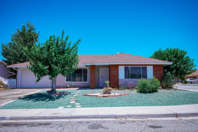 Property photo of 1100 W Westmont AV
