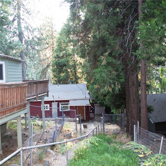 Property photo of 390 Redwood DR