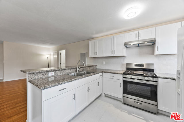 Property photo of 18530 Hatteras ST