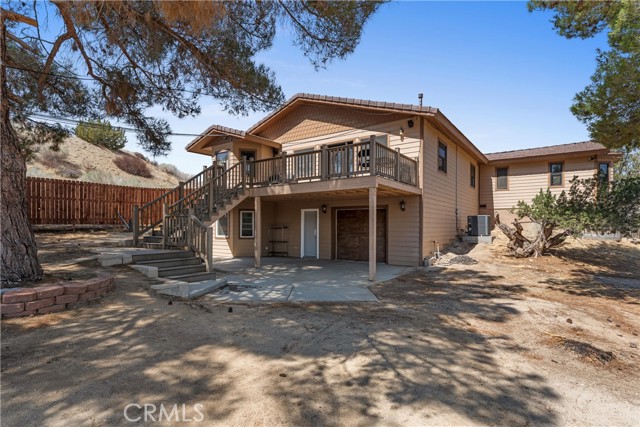 Property photo of 32451 Valyermo RD