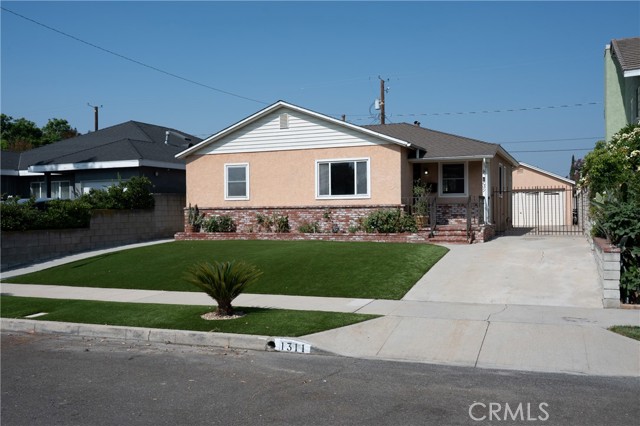 Photo of 1311 N Griffith Park Dr