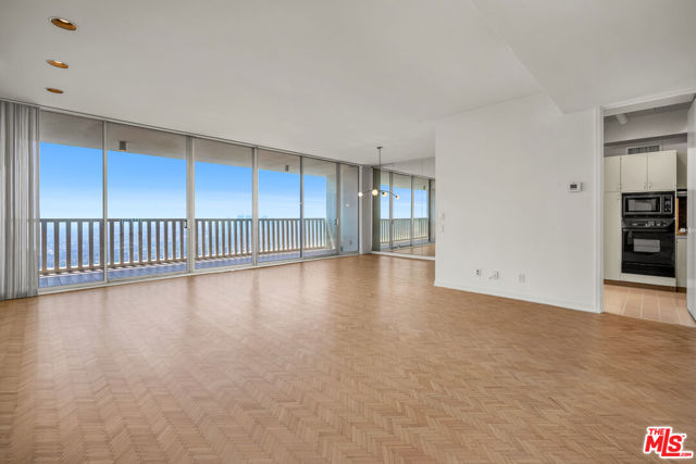 Property photo of 9255 Doheny RD