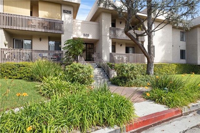 Property photo of 15215 Magnolia BL