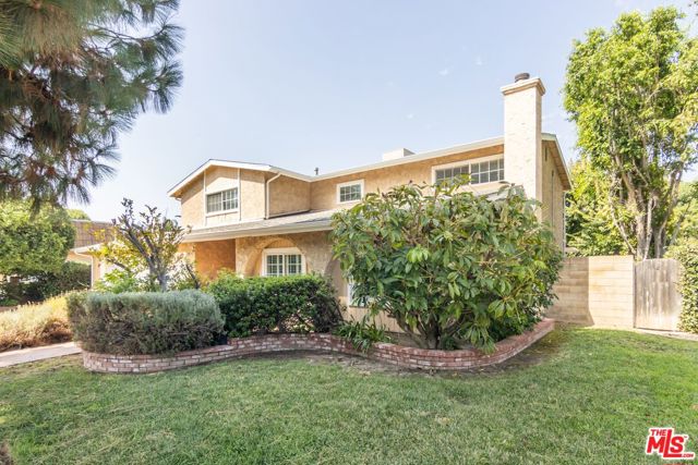 Property photo of 9625 Yolanda AV