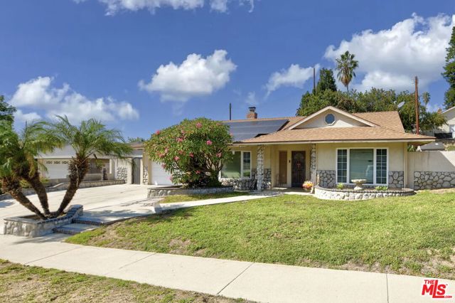 Photo of 2421 Castle Rock Rd