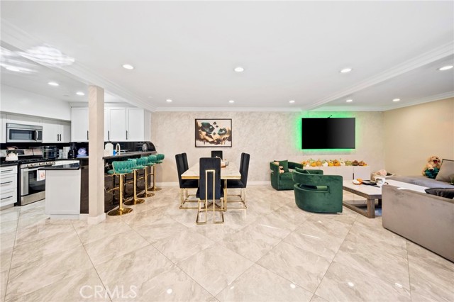 Property photo of 7924 Woodman AV