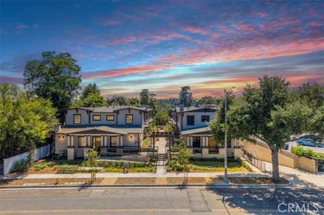 Property photo of 569 Lincoln AV