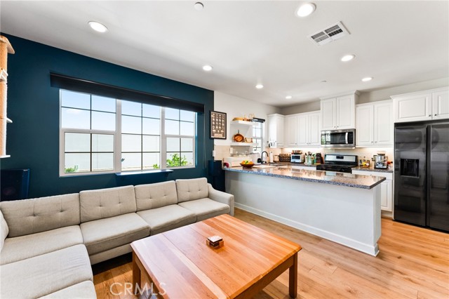 Property photo of 437 Lucent