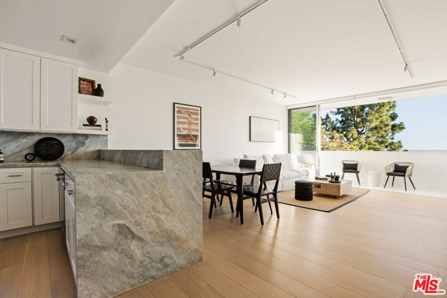 Property photo of 8787 Shoreham DR