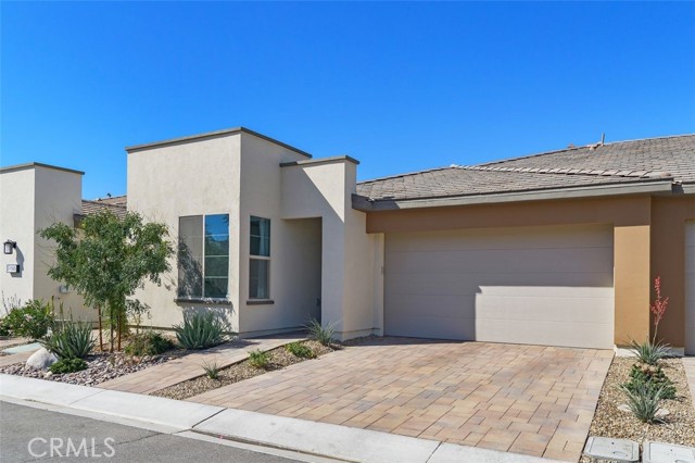Property photo of 51575 Whiptail DR