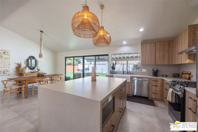 Property photo of 43740 Acacia DR