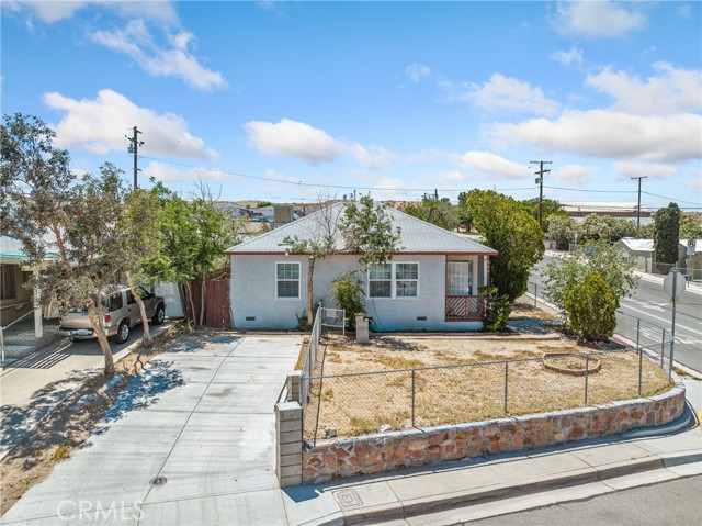 Property photo of 1040 Flora ST