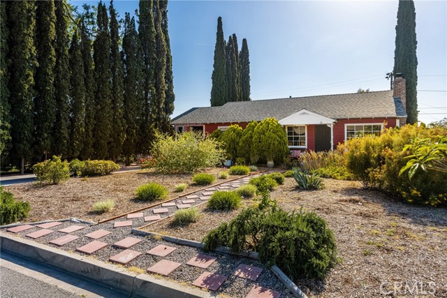 Property photo of 950 N Laurel DR