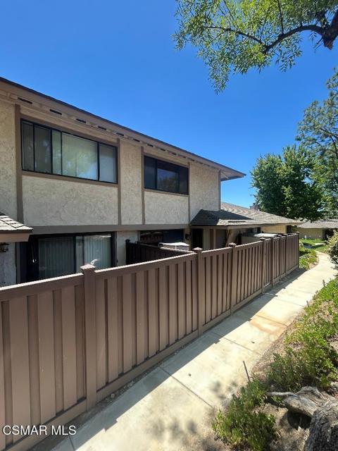 Property photo of 28831 Oakpath DR