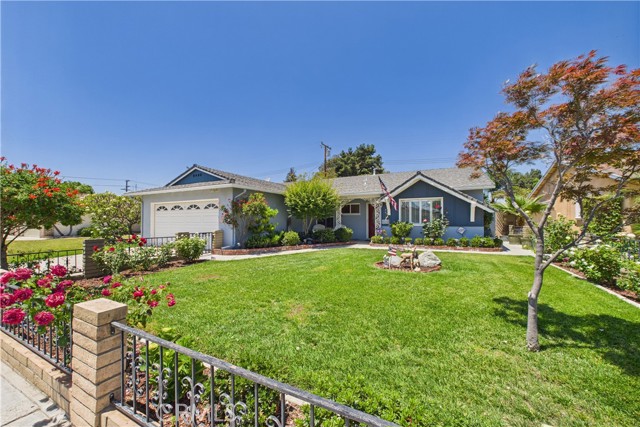 Property photo of 8547 Carnation DR