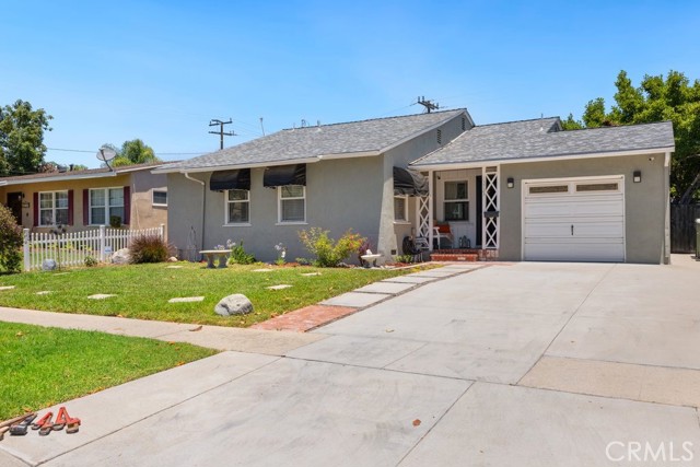 Property photo of 13723 Oak ST