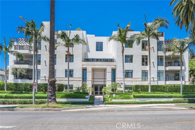 Property photo of 447 N Doheny DR