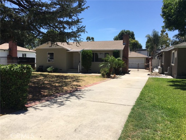 Property photo of 902 W Service AV