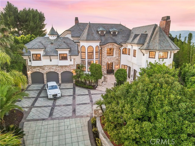 Photo of 13320 Mulholland Dr