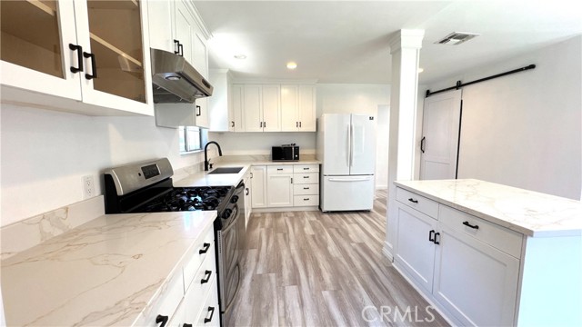 Property photo of 6918 Claire AV
