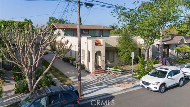 Property photo of 4018 E Vermont ST