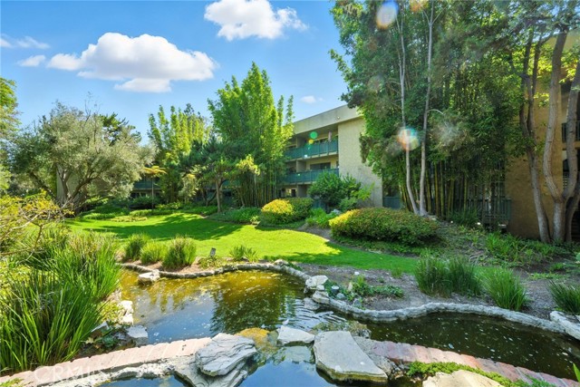 Property photo of 552 N Bellflower BL