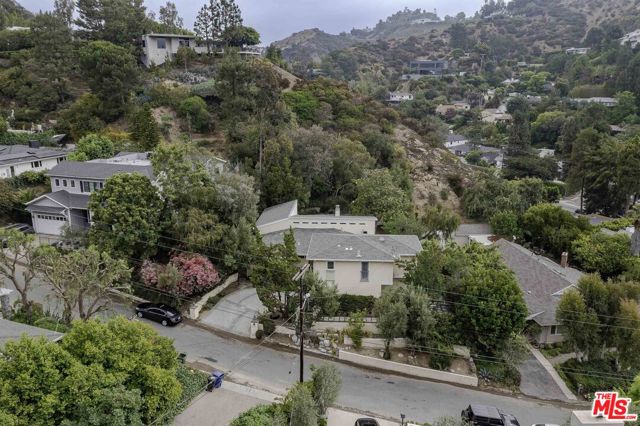 Property photo of 2250 Betty LN