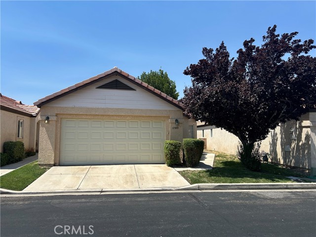Property photo of 11580 Oak ST