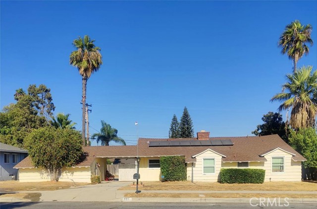 Property photo of 827 N Sycamore AV