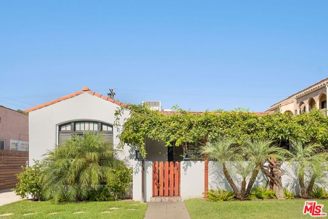 Property photo of 813 N Orange Grove AV