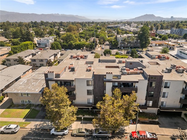 Property photo of 4822 Van Noord AV