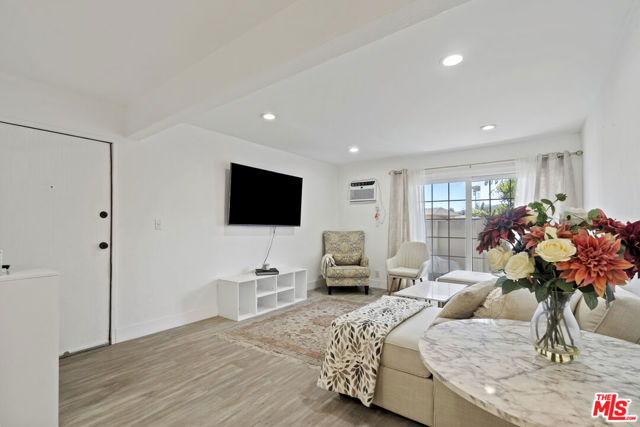 Property photo of 28915 Thousand Oaks BL