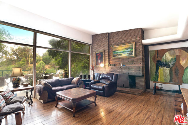 Property photo of 3201 Benedict Canyon DR