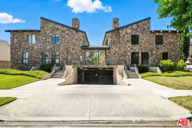 Property photo of 13412 Burbank BL