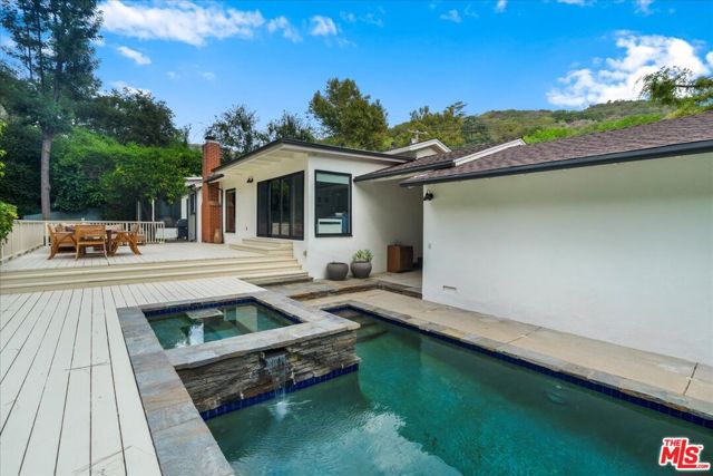 Property photo of 3479 Mandeville Canyon RD