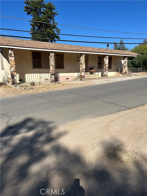 Property photo of 28319 Clark PL