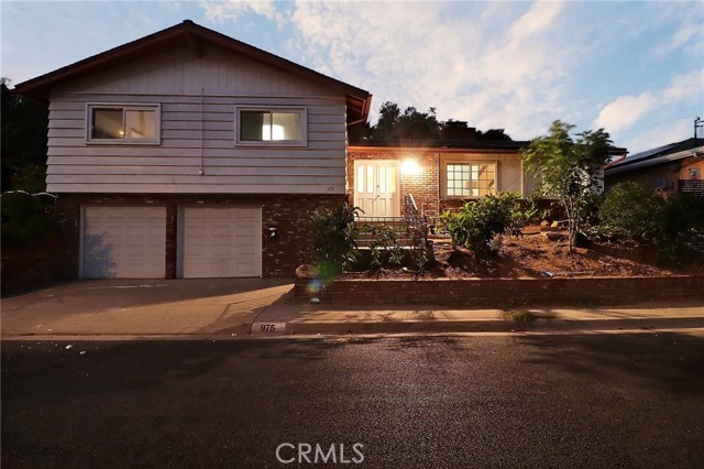 Property photo of 975 Metro