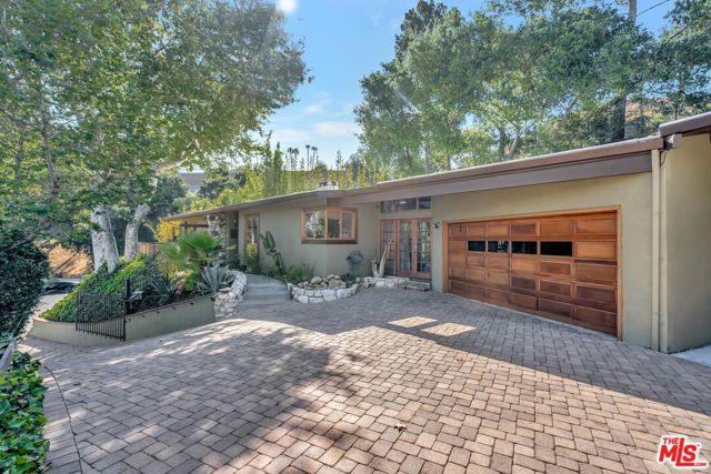 Property photo of 15511 Woodcrest DR
