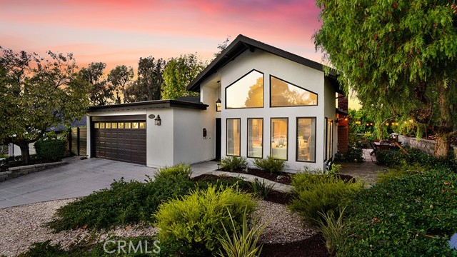 Property photo of 28085 Via Del Cerro