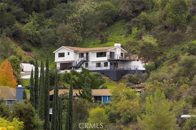 Property photo of 981 Glen Oaks