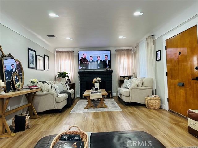 Property photo of 236 W 127th