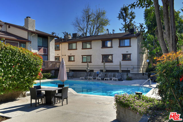 Property photo of 13942 Oxnard ST