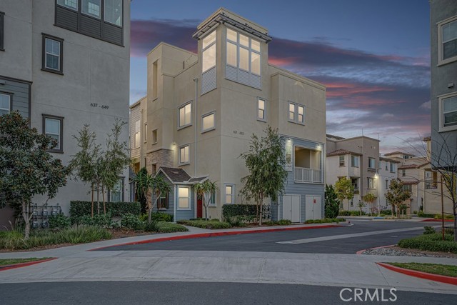 Property photo of 629 S Mosaic