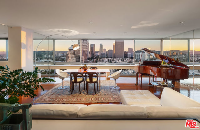 Property photo of 2220 Avenue Of The Stars