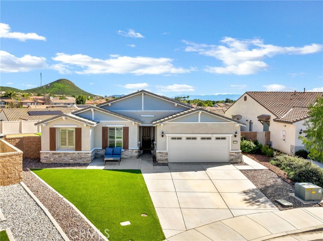 Property photo of 31524 Mojave Red CT